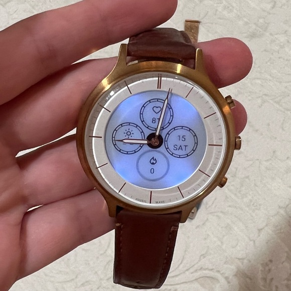 Fossil Hyrbid Smartwatch with 2 bands - Picture 7 of 8